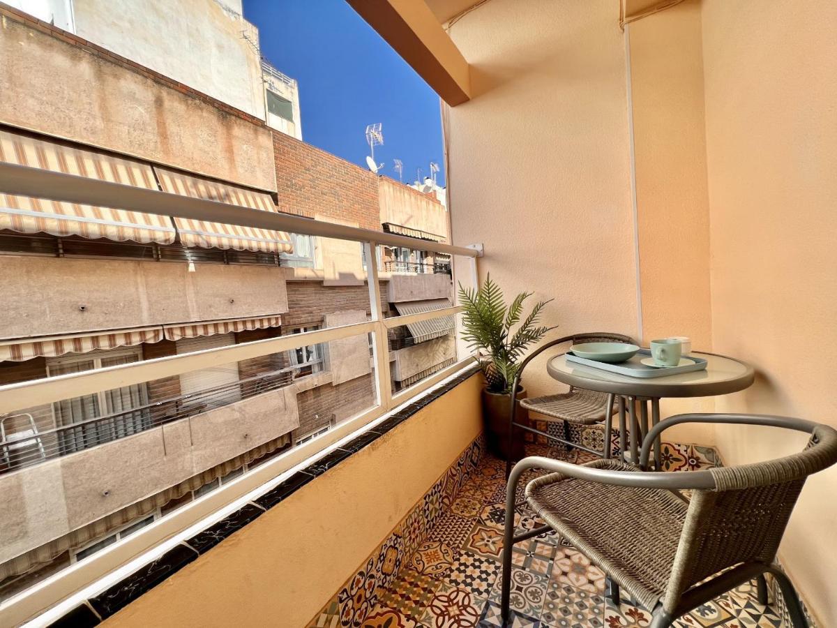 Downtown Apartment By United Renters Alicante Luaran gambar